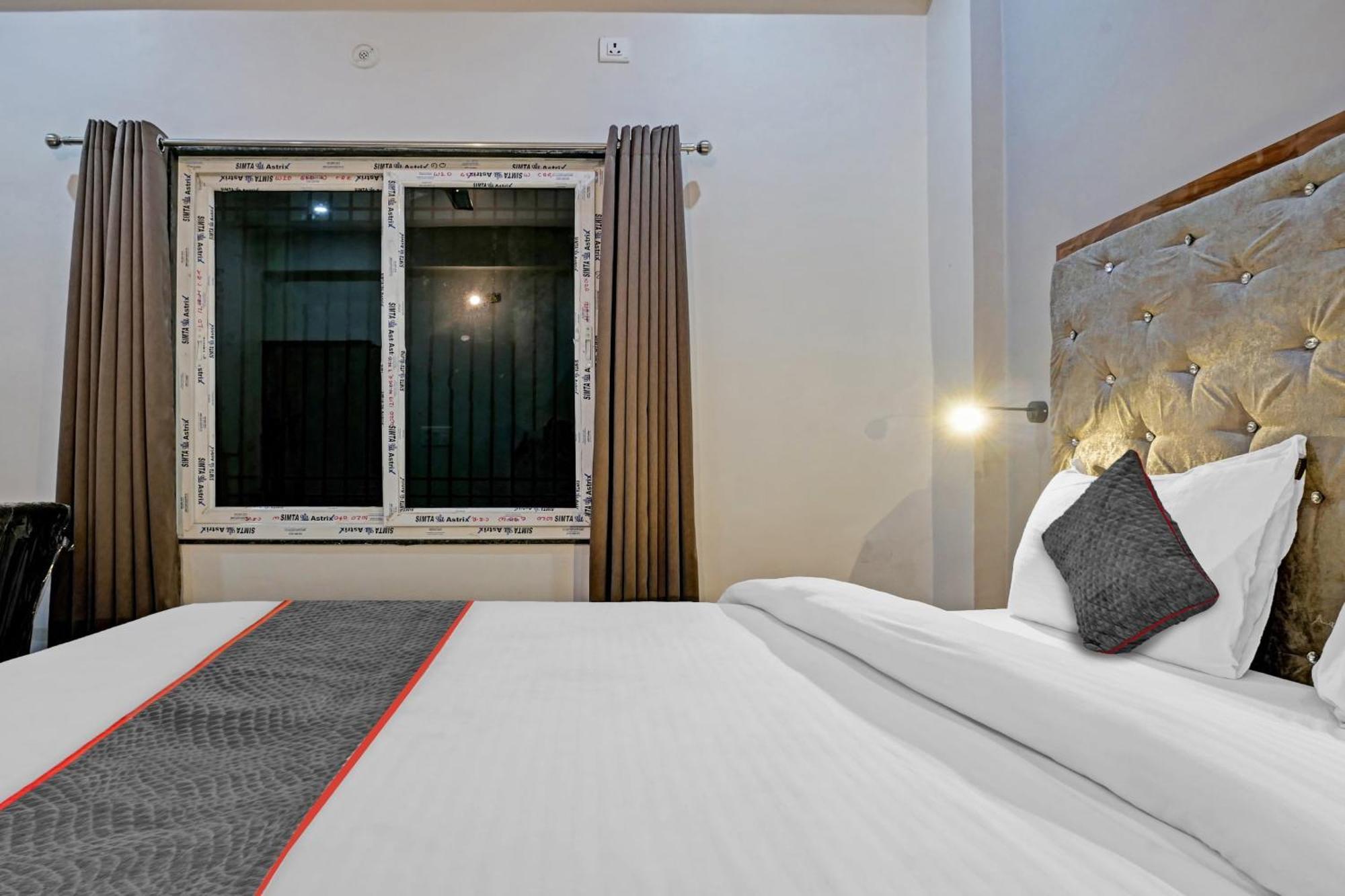 Hotel Townhouse Navneeta Grand Kakarmatha Zewnętrze zdjęcie